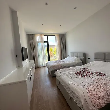 别墅 Luxury W 5 Bedrooms / 5 Bathrooms 博德鲁姆