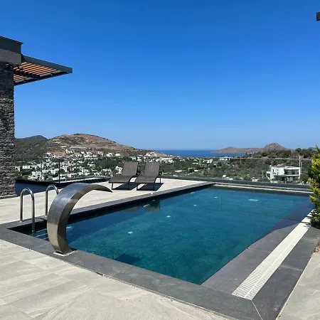 Villa Luxury W 5 Bedrooms / 5 Bathrooms *